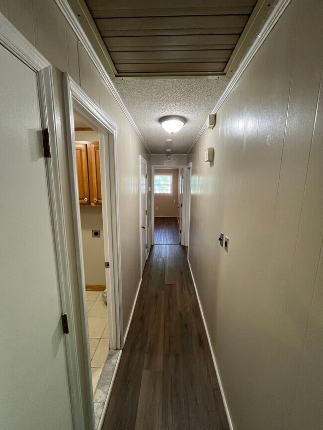 Building Photo - Charming 3-bedroom, 1.5-bathroom property in Pfafftown