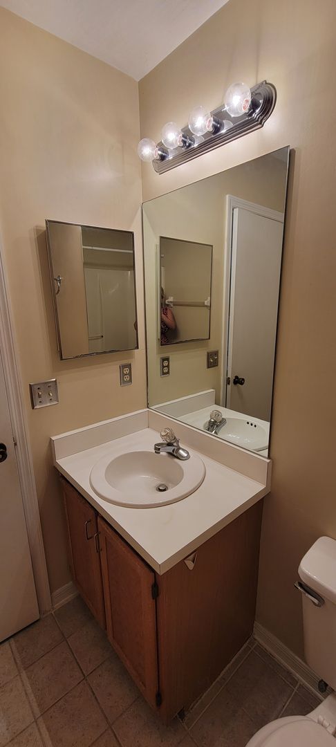 Building Photo - 2 Bedroom/2 Bath Townhome in Rockwood Villas
