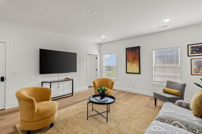 Building Photo - 2612 SW Livingston Square