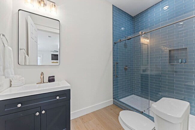 Building Photo - 4456 Luke Ave