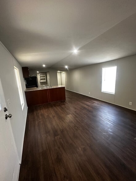 Building Photo - 7775 Florida Blvd