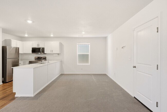 Building Photo - Beautiful 4 bedroom home in Liberty Lake! Move in Ready!