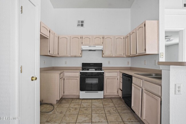 Building Photo - 12248 Via Granada Dr