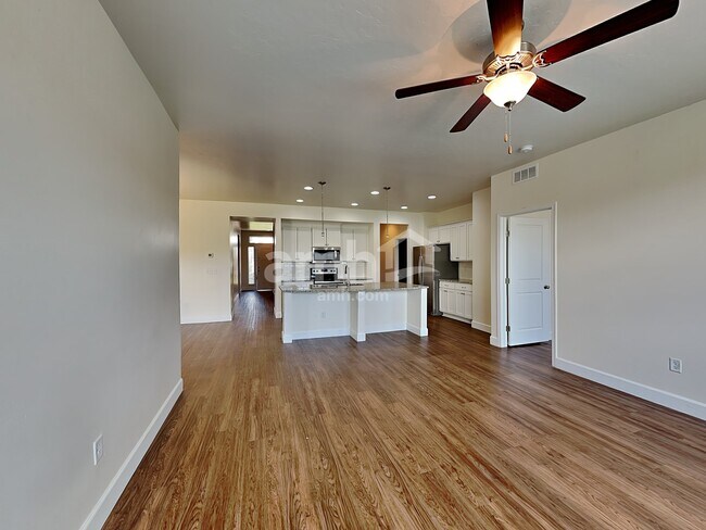 Building Photo - 1519 S Horton St