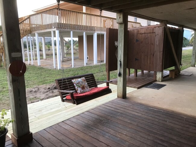 Building Photo - 1329 W Lagoon Ave