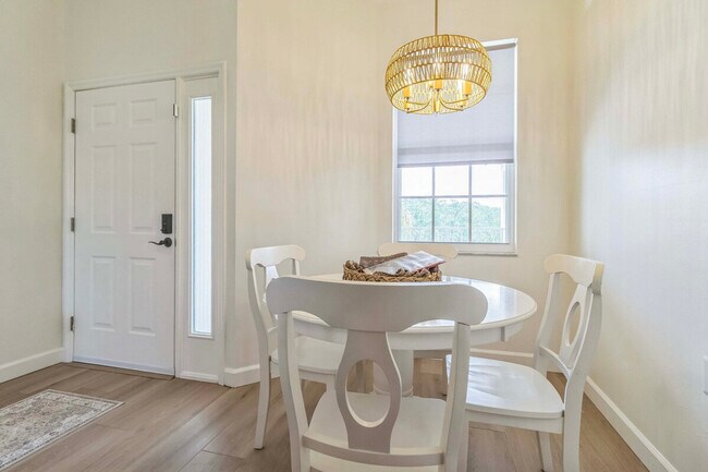 Building Photo - 14320 Bristol Bay Pl