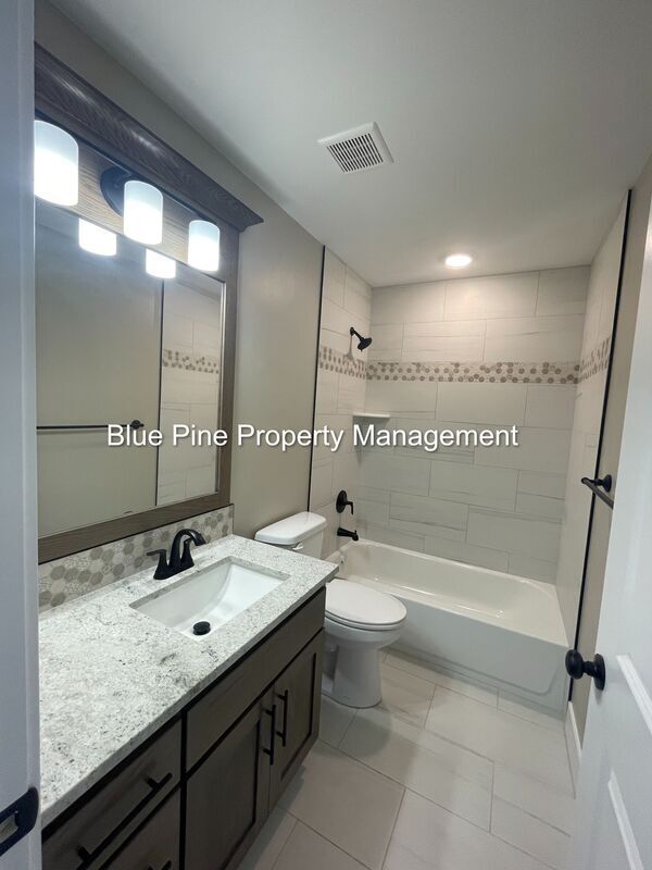 Building Photo - 1507 47th St