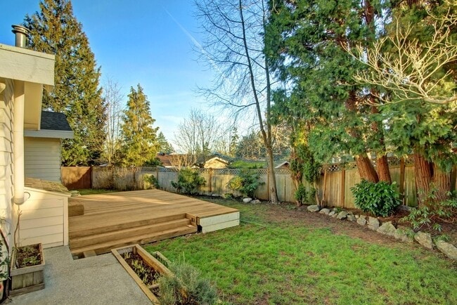 Building Photo - Bellevue Home