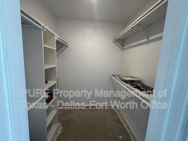 Building Photo - 2021 Bluebonnet Dr