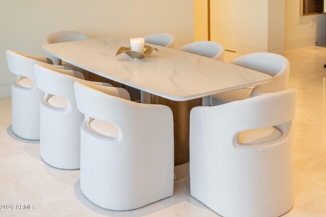 Building Photo - 6587 N Palmeraie Blvd