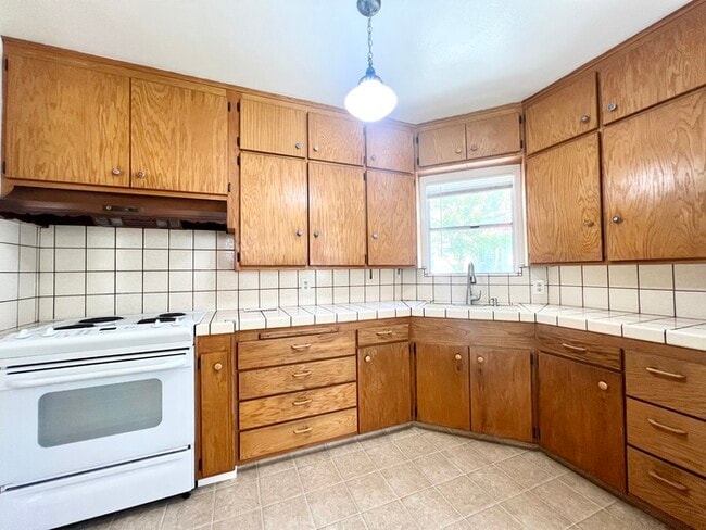 Building Photo - Charming 3 bedroom 2 bath home in Sacramento!