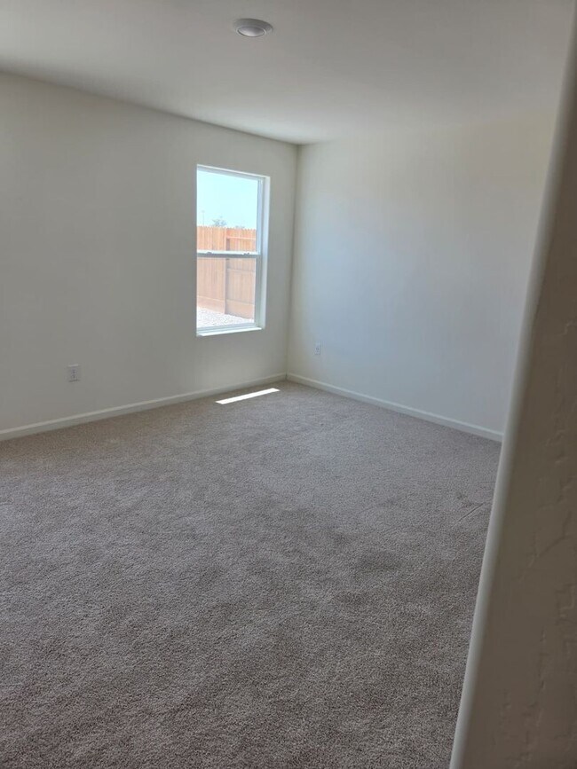 Building Photo - Brand new spacious single family home in Bakersfield - Schedule your tour now!