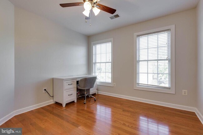 Building Photo - 1506 Penzance Way