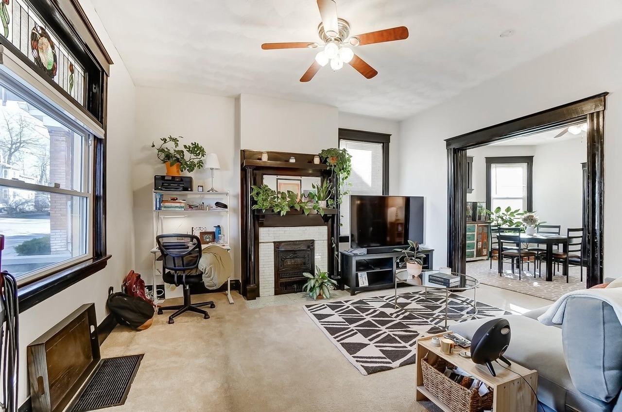 Building Photo - 985 Windsor St