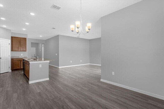 Building Photo - 3420 Curlew Ave