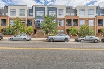 Building Photo - 2708 Blake St