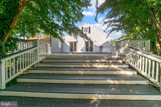 Building Photo - 2209 Monocacy Rd