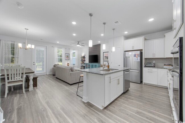 Building Photo - 5130 Double Eagle Wy