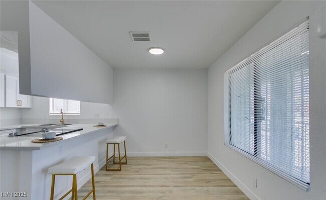 Building Photo - 6932 Kilgore Dr