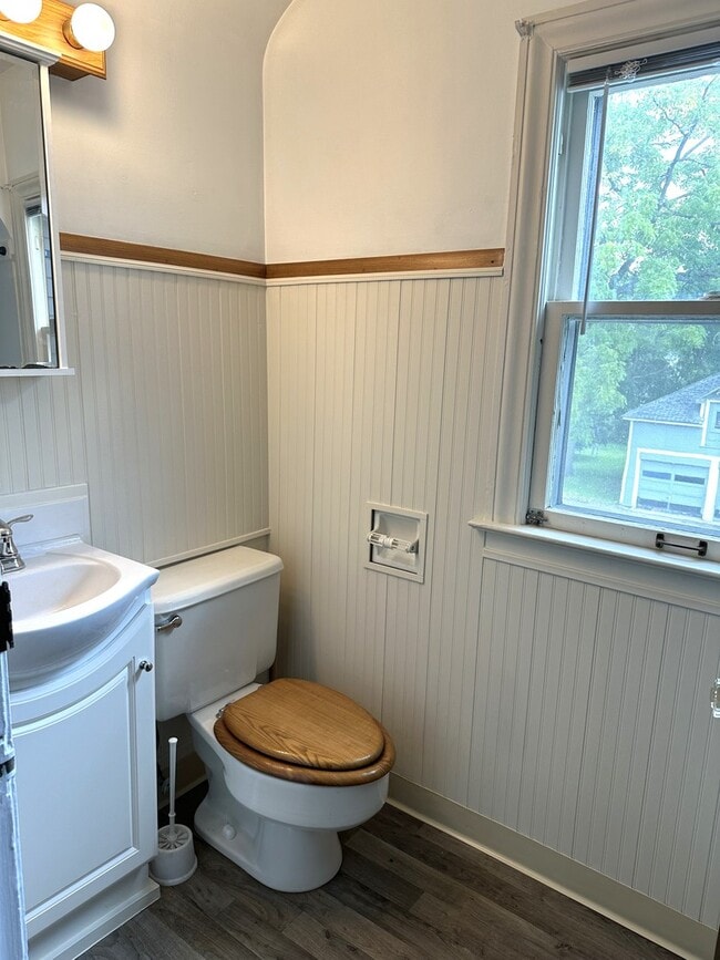 Building Photo - 820 Clay St