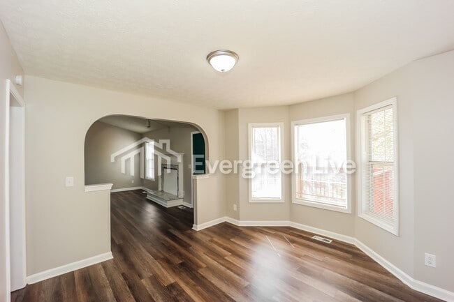 Building Photo - 9353 Whaleys Lake Trce