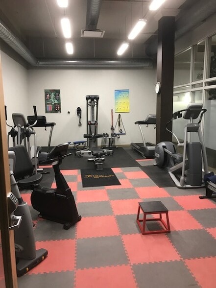 Building Photo - 1951 W 26th St