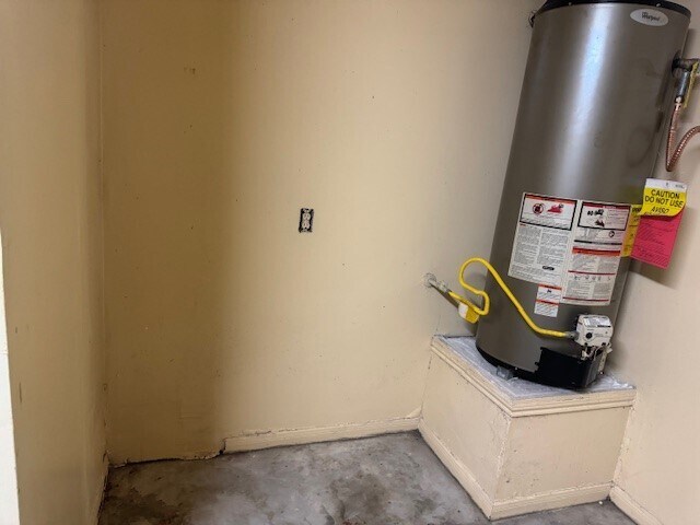 Building Photo - 11922 Sulphur Springs Dr