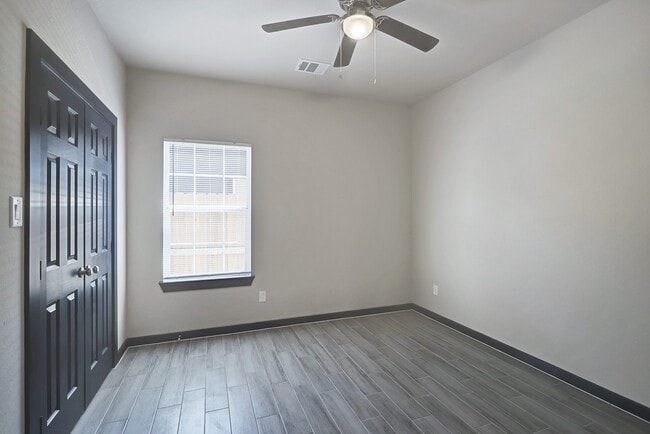 Building Photo - 7912 Bowen St