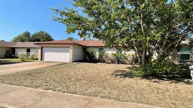 Building Photo - 509 Riverwood Dr