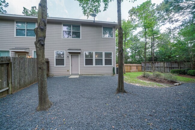 Building Photo - 146 Silver Penny Dr