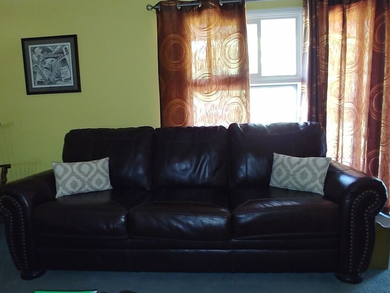 Building Photo - 86 Kendall Rd