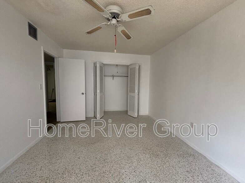 Building Photo - 1709 N Pebble Beach Blvd
