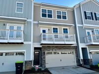 Building Photo - Gorgeous 4 Bed | 3.5 Bath Townhouse in Apex