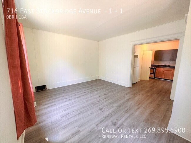 Building Photo - 716 E Stockbridge Ave