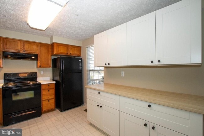 Building Photo - 2269 Lea Ct