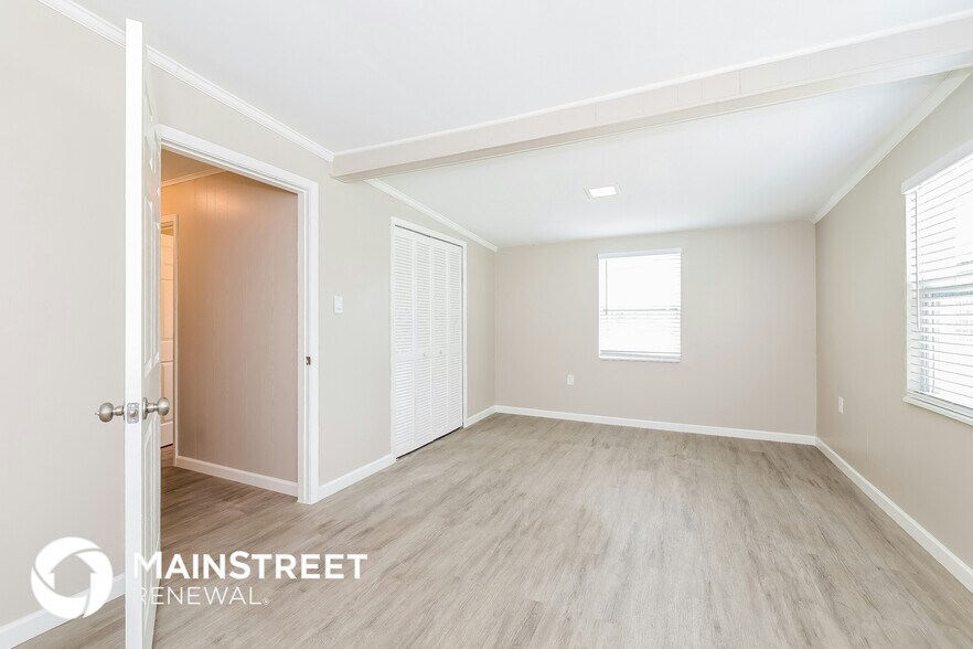 Building Photo - 8508 Dawn Dr