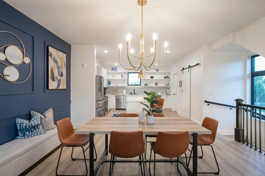 Building Photo - 402 Cleveland St