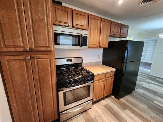 Building Photo - 1401 E Sherman Dr