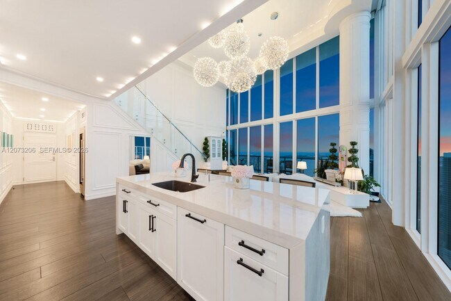 Building Photo - 888 Biscayne Blvd