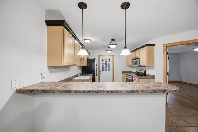 Building Photo - *PET FRIENDLY* 2 Bed 2 Bath Condo