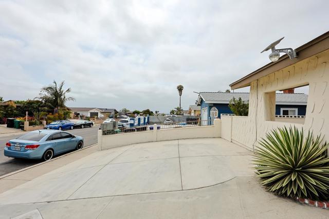 Building Photo - 3772 Clavelita St