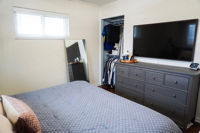 Building Photo - 10 Powhatton Dr