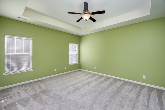 Building Photo - 2437 Duxbury Dr