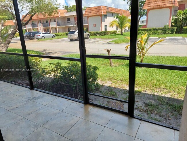 Building Photo - 860 NE 209th Terrace