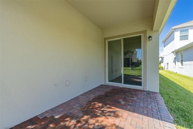 Building Photo - 7222 Paradiso Dr