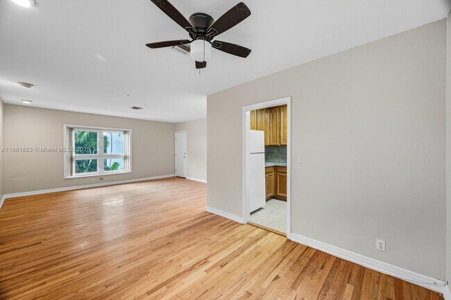 Building Photo - 7636 SW 56th Ave
