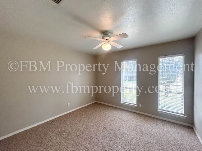 Building Photo - 1700 Charlottesville Dr