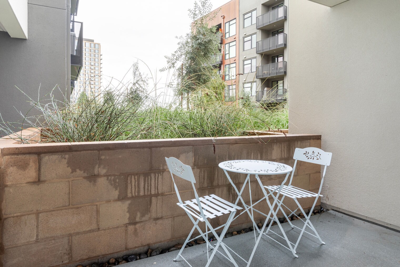 Building Photo - 2333 Calle Del Mundo