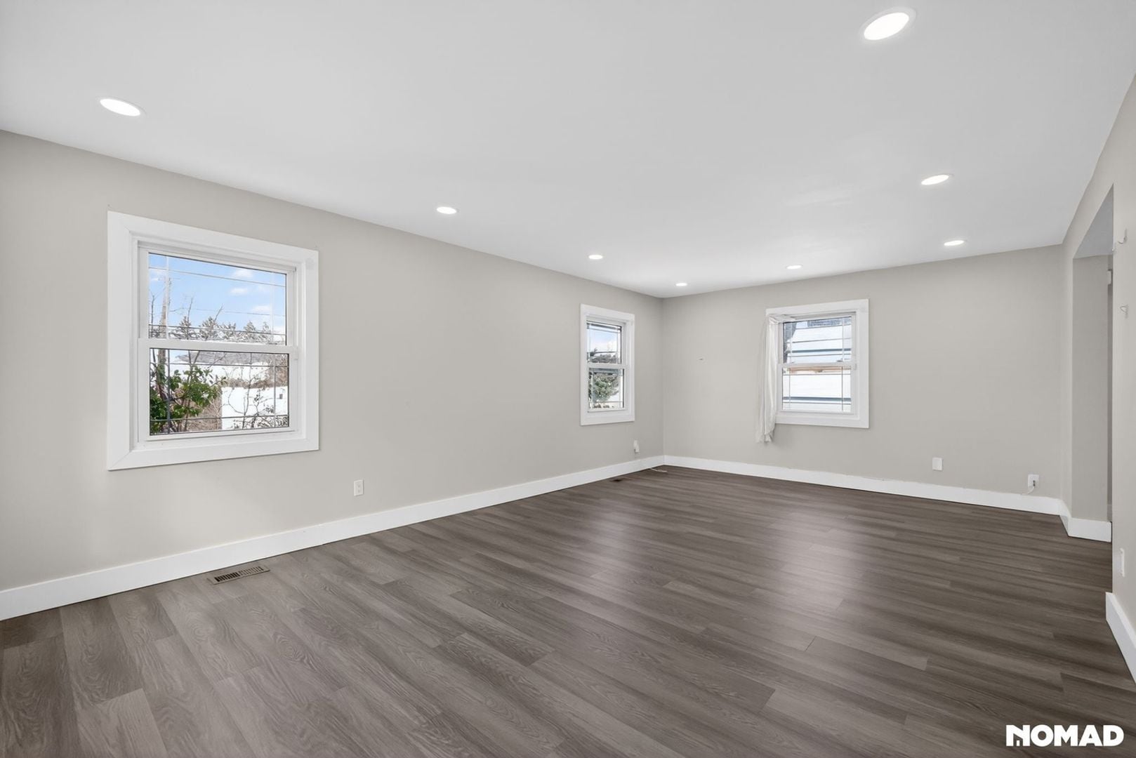 Building Photo - 10 Evergreen Ct