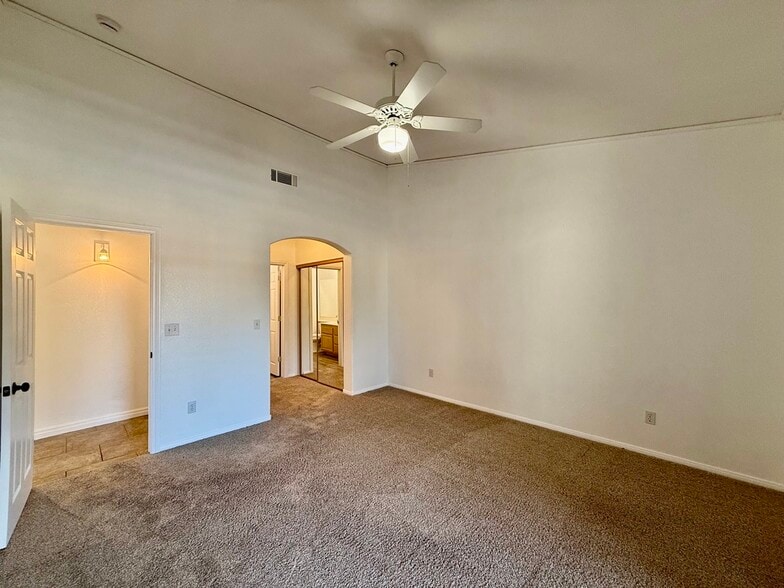 Building Photo - 3320 S Fort Apache Rd